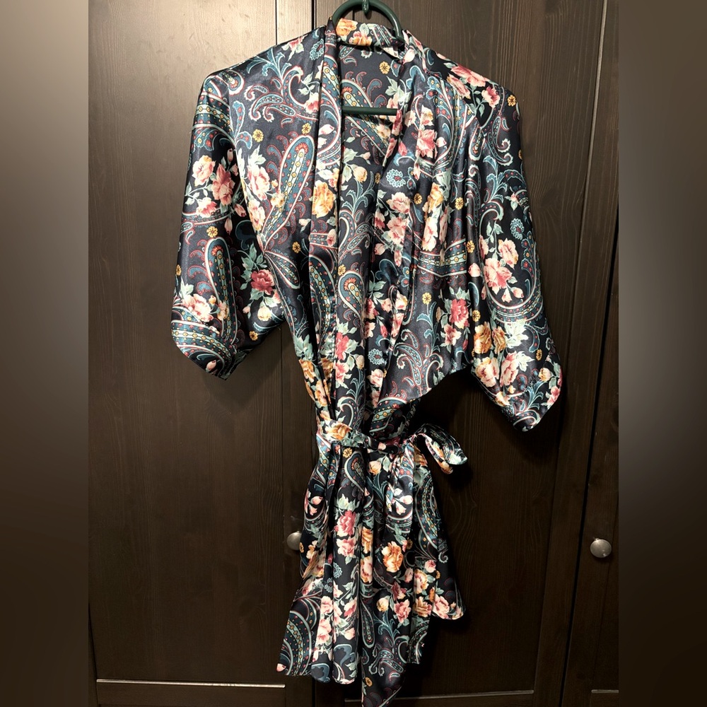 Kathryn vintage robe